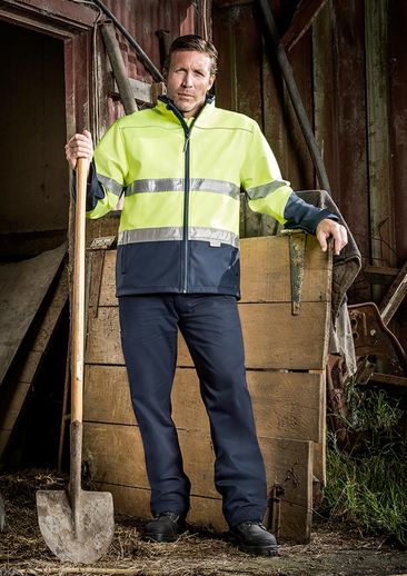 The Syzmik Unisex Hi Vis Taped Soft Shell Jacket is a 100% polyester jacket.  Waterproof to 5000mm and breathable.  2 colours.  Great branded hi vis jackets.
