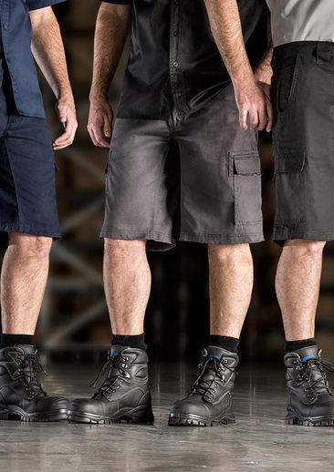 The Syzmik Drill Cargo Short is a 280gsm, 100% cotton twill short.  3 colours.  72 - 132.  Great trades shorts and workwear from Syzmik.