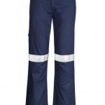 The Syzmik Womens Taped Utility Pant is a 280gsm midweight cotton drill pant with retroreflective tape.  Navy or Black.  Great Syzmik workwear.