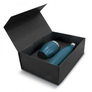 The Trends Collection Mirage Vacuum Gift Set includes the Mirage Powder Coated Vacuum Bottle & Verona Vacuum Cup. 12 colours, Great corporate gift sets.
