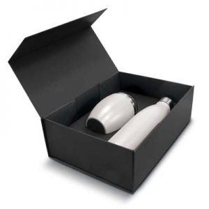 The Trends Collection Mirage Vacuum Gift Set includes the Mirage Powder Coated Vacuum Bottle & Verona Vacuum Cup. 12 colours, Great corporate gift sets.