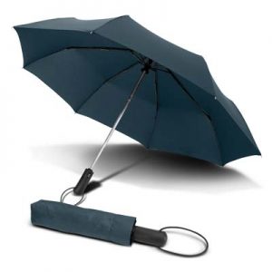 The TRENDS Prague Compact Umbrella is a compact 53cm. 3 stage folding umbrella. Auto open. 2 colours. Great branded umbrellas for your clients.