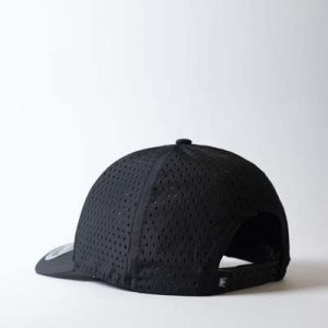 The UFlex High Tech Curved Peak Snapback is a polyester, OSFA snapback cap.  3 colours.  6 panel.  Great branded curved peaked caps from UFlex.