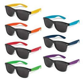 The TRENDS Malibu Premium Sunglasses are retail quality fashion glasses with impact resistant polycarbonate frame.  Black frame, coloured arms.