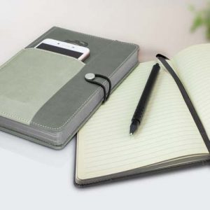 The TRENDS Melrose Notebook is a luxurious medium size notebook.  4 colours.  Great branded notebooks for your clients.