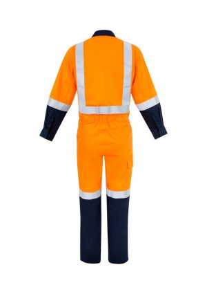 The Syzmik Mens TTMC-W17 Cotton Overall is a 100% cotton, lightweight, full body overall with pockets. One colour. 10 sizes available.
