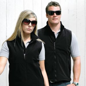 summit-vest The Catalogue Summit Vest is a 95% polyester, showerproof jacket. Available in Black. Sizes XXS - 3XL, 5XL.
