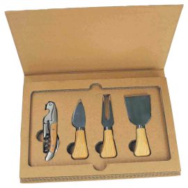 The Catalogue Book Box Cheese Set is a 5 piece cheese set with a rubber wood board. Cheese knives, a cheese fork and a waiters friend.