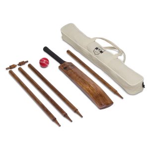 The Catalogue Backyard Cricket Set is an 8 piece vintage inspired cricket set. Includes a bat, wickets, bails and a ball.