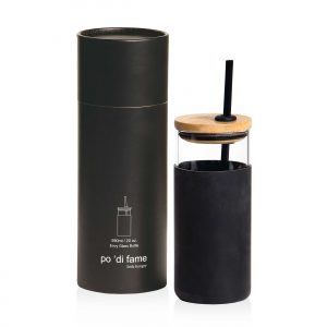 The Catalogue Envy Glass Bottle is a borosilicate glass bottle with a bamboo lid. BPA Free. Available in 2 colours.