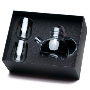 The Catalogue Tea For2 Set is a 3 piece, glass tea set. Stainless steel infuser. Teapot holds 1 litre. Each glass holds 180ml.
