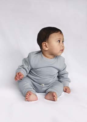 The Baby Blanks Baby Trackpant Set is a crew and trackpant set in size 000 – 1.  6 colours available.  Cotton/elastane.  Perfect for your kids clothing label.
