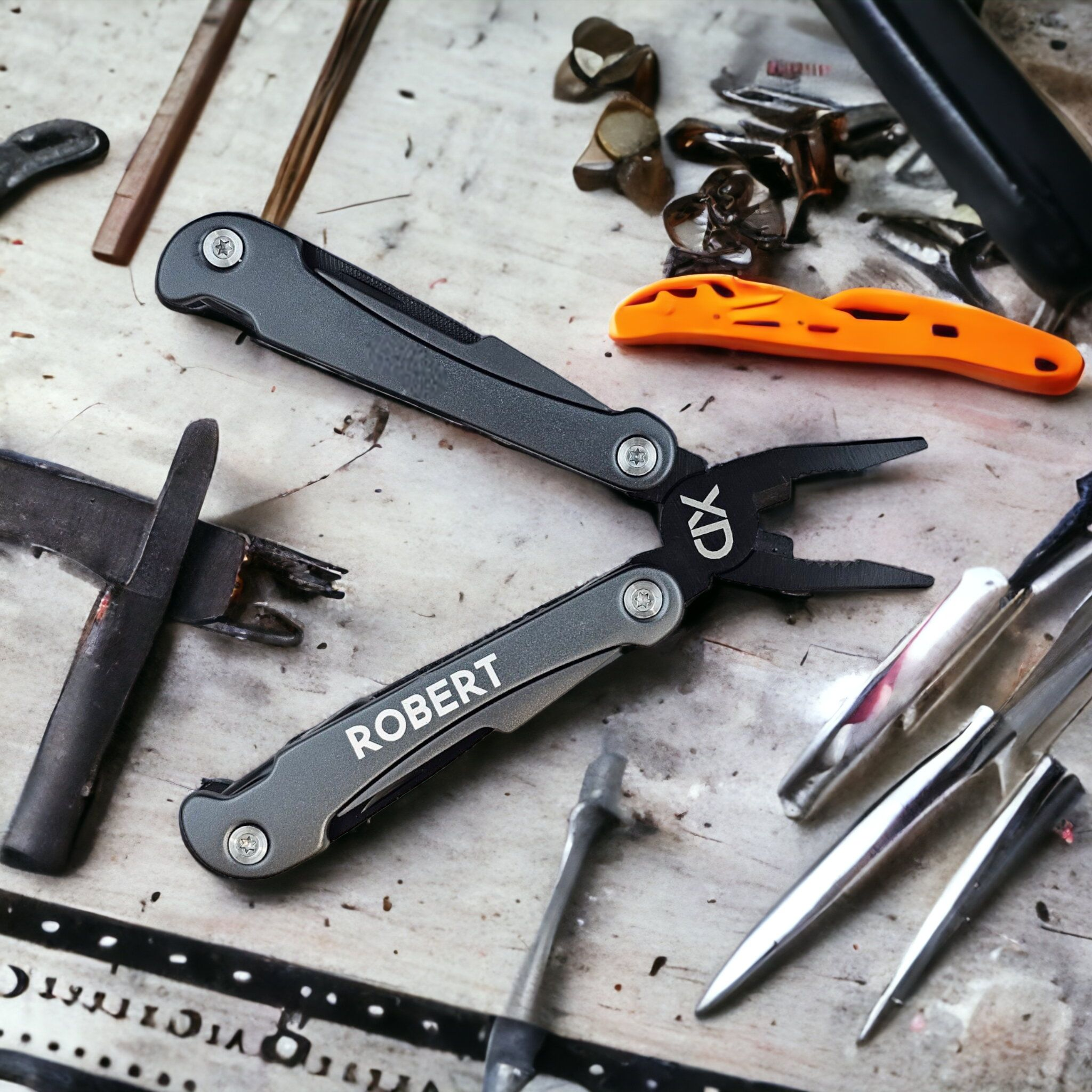 DOM Multi Tool – Robert