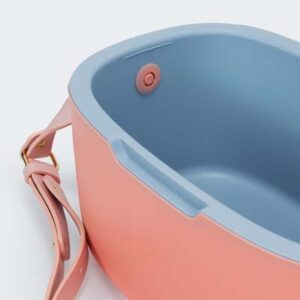 The TRENDS Daisy Cooler is a fun, on trends, 5.6 litre hard shell cooler. 3 distinct colours. Contrasting lining. Embossing or UV printing of your logo.