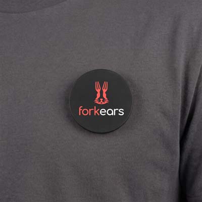 The TRENDS Multi-functional magnetic badge is a versatile promo product.  Attach to fridge, phone or use as a badge.  Full colour branding available.  